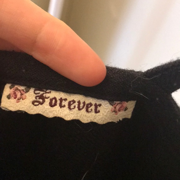 Embroidered vintage dress with tie sleeves - Picture 6 of 6